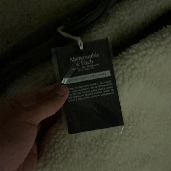 Abercrombie fox tail jacket - Picture 3 of 5